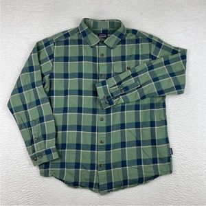 Patagonia, Mens size Medium Green Flannel